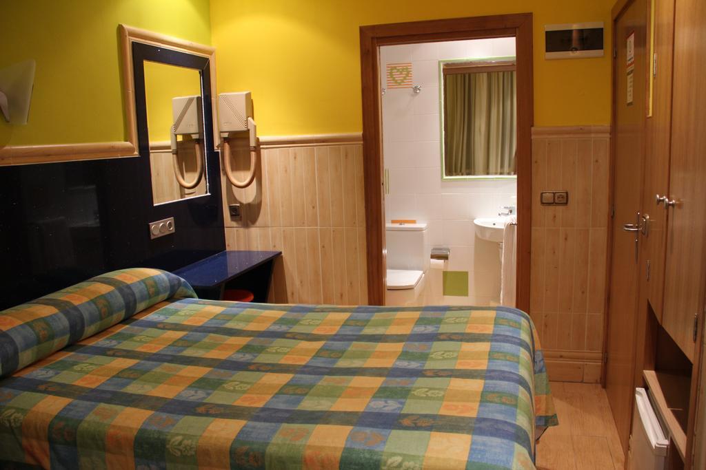 Pension Izar Bat San Sebastián Exterior foto